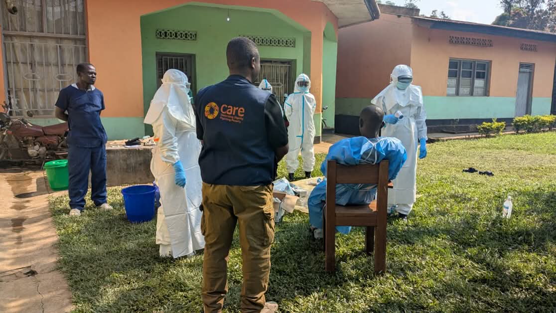 Ebola sa v DR Kongo naďalej šíri. CARE rozširuje pomoc v zasiahnutých oblastiach.